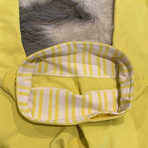 Lululemon☀️crop yoga pants - Picture 11 of 12